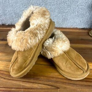 Cat & Jack Ugg Style Youth Slippers